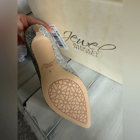 Jewel Badgley Mischa Royalty Pointed Toe Kitten Heel in Silver ✨ - Picture 7 of 12